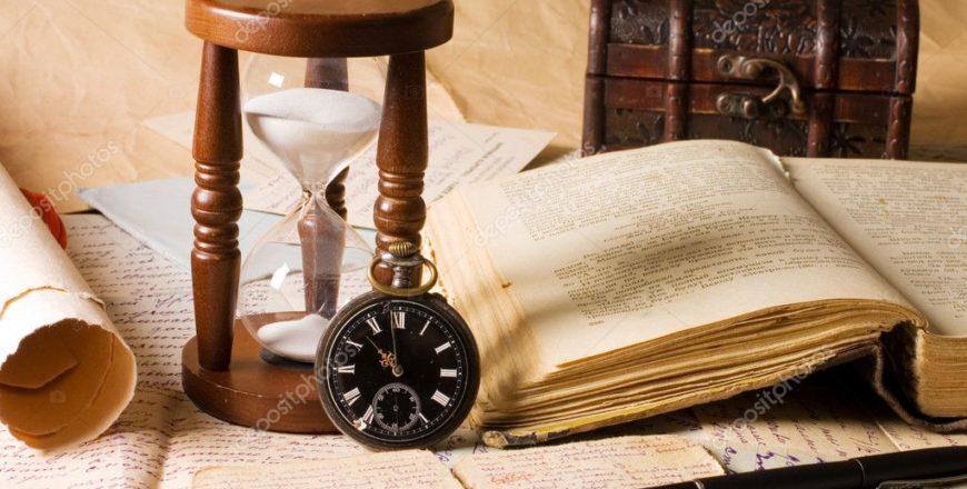 depositphotos_5269396-stock-photo-hourglass-and-the-book-vintage